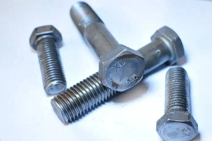 What should we do when we meet unqualified fasteners and bolts?